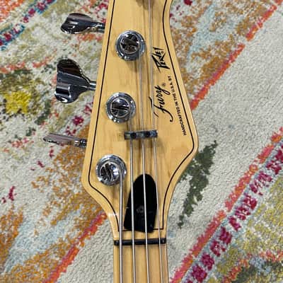 1989 Peavey Fury 4-String Bass - Made in USA P-Bass Style in Artic White with Hardshell Case image 8
