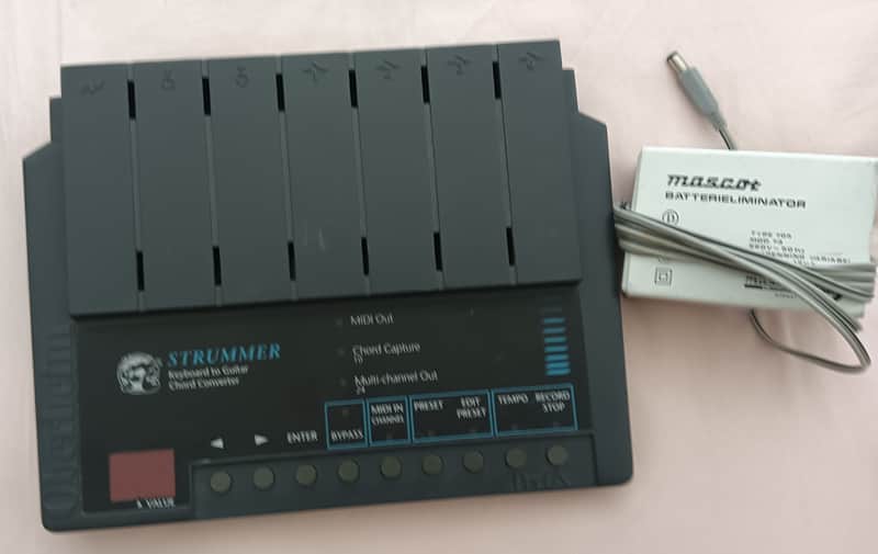Oberheim Perf/x Strummer Keyboard to Guitar Chord Converter 1991 - Black image 1