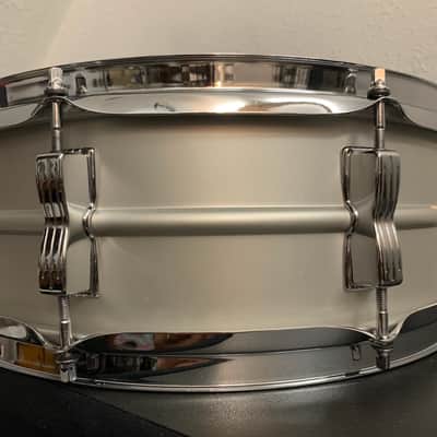 Ludwig No. 404 Acrolite 5x14" 8-Lug Aluminum Snare Drum with Pointed Blue/Olive Badge 1969 - 1979 - Matte Aluminum image 4