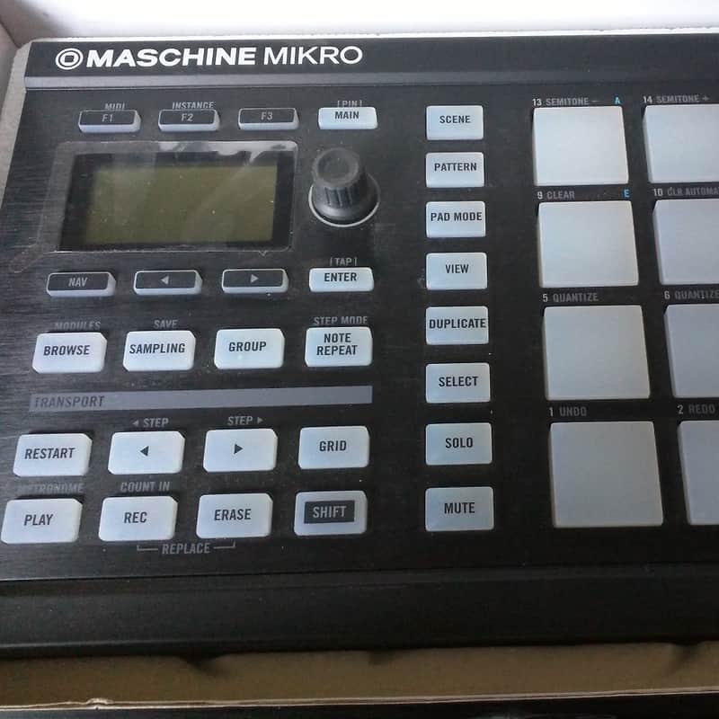 Native Instruments Maschine Mikro MkI Groove Production Studio image 1