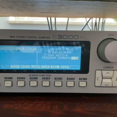 Akai S3000XL Sampler with 8 outputs IB208P - cleaned and refreshed