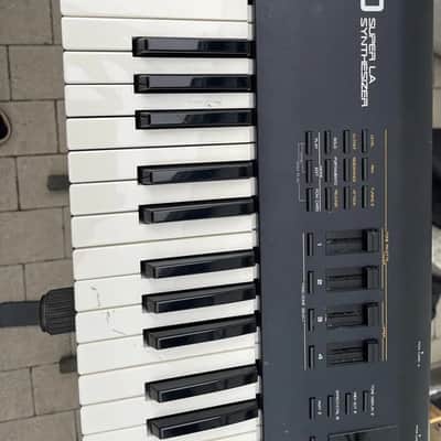 Roland D-70 76-Key Super LA Synthesizer | Reverb