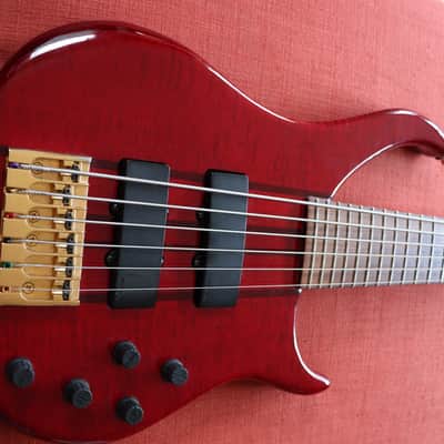 Peavey Cirrus 6 String Bass Red USA + Original Hard Shell Case image 3