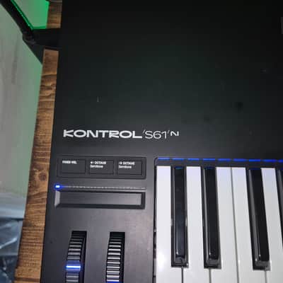 Native Instruments Kontrol S61 Mk3 2023 image 2