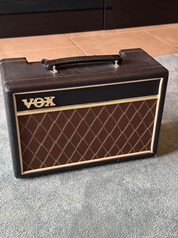 Vox Pathfinder 10 10-Watt 1x6.5" Guitar Practice Amp 2002 - Present - Black image 1
