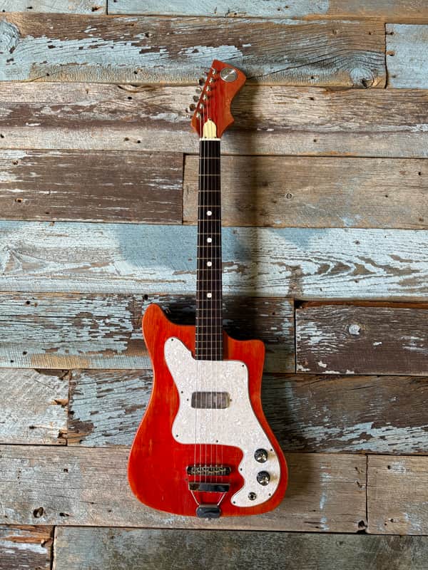 Truetone Vanguard Early 60’s - Restored image 1