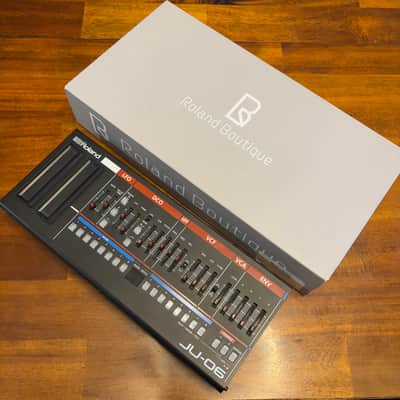 Roland JU-06 Boutique Series Digital Synthesizer Sound Module 2015 - Present - Black image 2