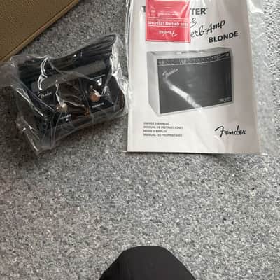 Fender Tone Master Deluxe Reverb 2-Channel 22-Watt 1x12" Digital Guitar Combo 2020 - Present - Blonde image 3