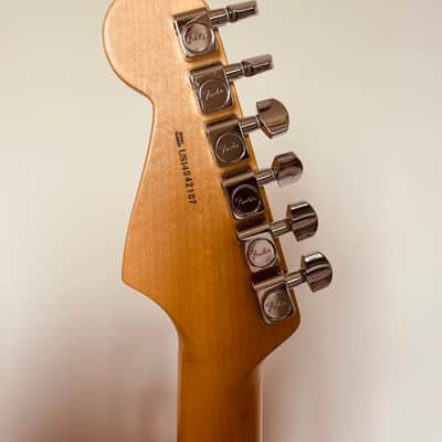 Fender 60th Anniversary Commemorative American Standard Stratocaster with Maple Fretboard 2014 - 2-Color Sunburst image 3