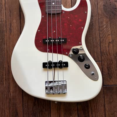 2017 Fender MIJ Traditional '60s Jazz Bass 2017 Arctic White MIJ Japan image 6