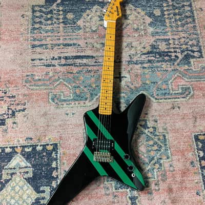 Kramer Voyager 1981 w/ Pre-Lawsuit Headstock and Original Hardshell Case image 2