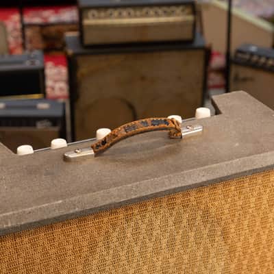Silvertone Model 1432 10-Watt 1x12 Guitar Combo 1960s - Gray with White Grille image 8