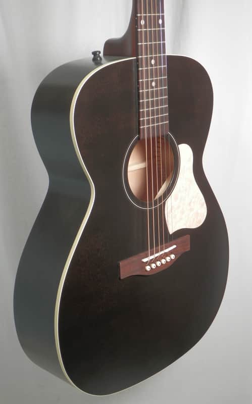 Art & Lutherie Legacy Faded Black Concert Hall Acoustic Guitar Solid Cedar Top (Model # 045563) image 1
