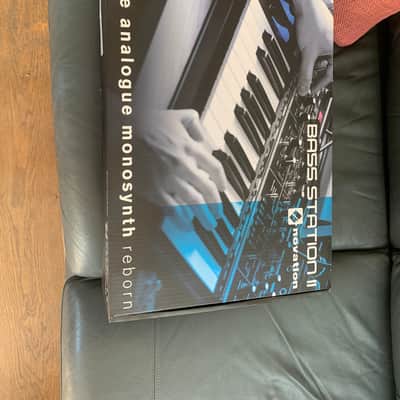 Novation Bass Station II 25-Key Monophonic Synthesizer 2013 - Present - Black image 2