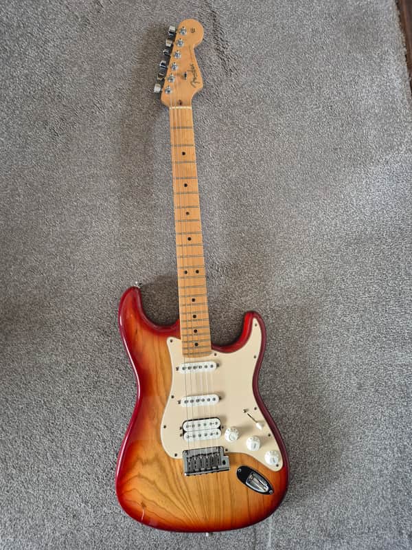 Fender Stratocaster AM HSS 2003 - Sunburst image 1