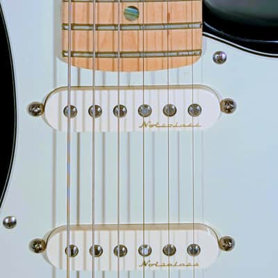 2002 Fender American Deluxe Stratocaster with Maple Fretboard - Montego Black image 17
