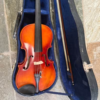 Suzuki Violin, 1/2 size.  with case and bow. For 6- 8 years old image 1