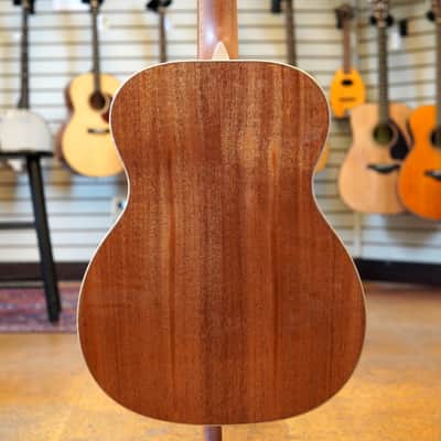 Larrivee OM-05 Old Town School Spec Sitka Spruce/Mahogany Acoustic Guitar w/Satin Neck, JCL Logo, Hard Case image 3