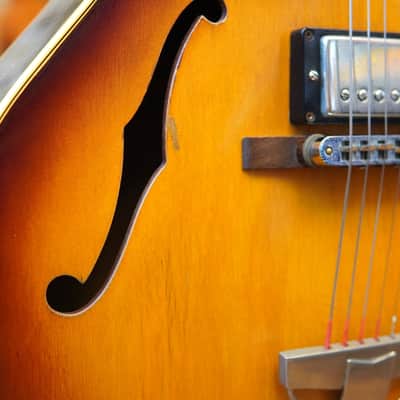 Gibson ES-175 D Hollow Body Electric Guitar 1961 Sunburst w/Gibson Reissue PAF Pickups, Hard Case image 15