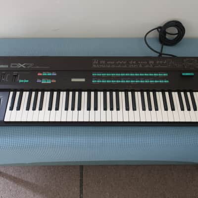 Yamaha DX7 Programmable Algorithm Synthesizer 1983 - 1987 - Black With Yamaha DX7 DX5 Voice Rom 3 Cartridge Included