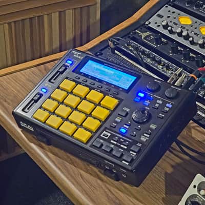 🔥🔥CUSTOM AKAI MPC 1000 Sampler USB🔥 FULL BLACK & BLUE & YELLOW 🔥 S950 mpc 3000 60 X LIVE 2000xl 🔥