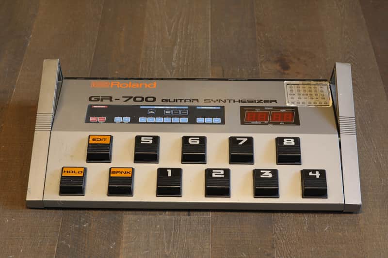 Roland GR-700 Guitar Synthesizer | Reverb Canada