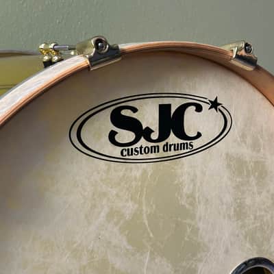SJC Custom Acrylic 3-Piece Drum Kit – Yellow Acrylic w/ Brass Hardware (22/12/16) image 9