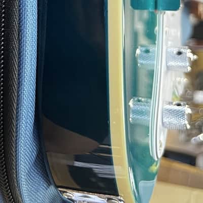 FLIGHT PATHFINDER SOLID BODY TENOR ELECTRIC UKULELE TRANSPARENT BLUE (USED) image 8