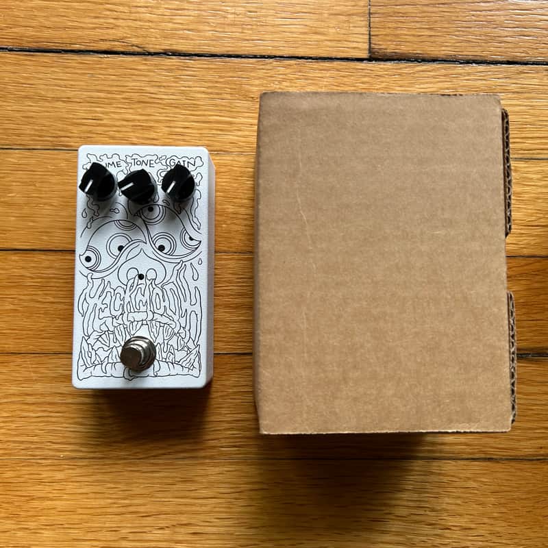 Abominable Electronics Heckmouth All-White Graphic w/ Box & Candy image 1