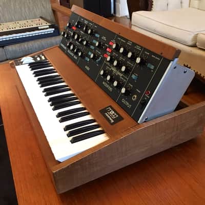 ORiGiNaL --Vintage Moog Minimoog Model D 1970s Walnut analog synth real w MIDI image 3