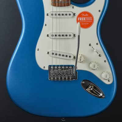 Squier Classic Vibe 60’s Stratocaster - Lake Placid Blue image 2