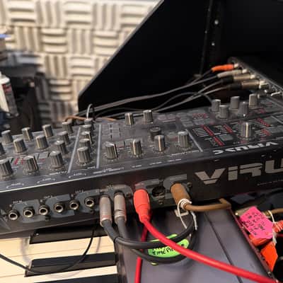 Access Virus C Desktop Digital Synthesizer 2002 - Black image 3
