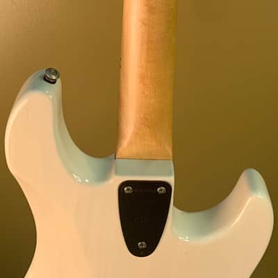 G&L L2000 1993 Bone White image 10
