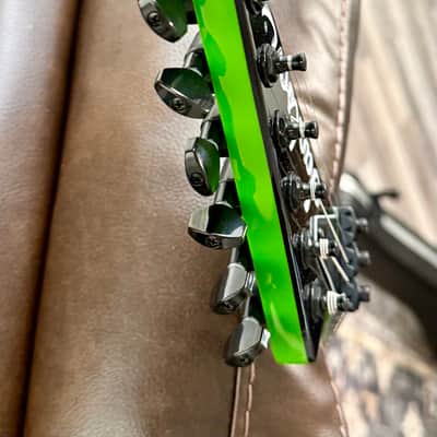 Jackson X Series KVXMG King V with Laurel Fretboard 2020 - Present - Slime Green with Black Bevels image 8