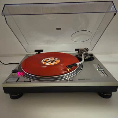 Technics - SL-1200MK2 - Direct-Drive Turntable - Stanton 500 image 2