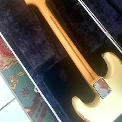 Vintage 1979 Fender 25th Anniversary Stratocaster in Original and Rare Pearl White Finish - All Original With a 4 Bolt Maple Neck and the Original Fender Embossed Logo Case image 10