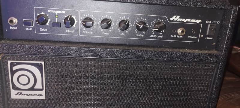 ベース Ampeg BA-110 481787000000000-00-600x600.jpg