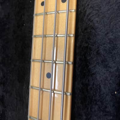 Fender American Standard Jazz Bass with Maple Fretboard in Fender hard case -2009 - Candy Cola image 8