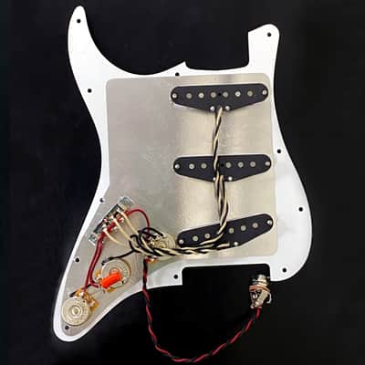 AxLabs Habanero Loaded Strat-Style Pickguard - S/S/S 2023 - White with White Covers image 2