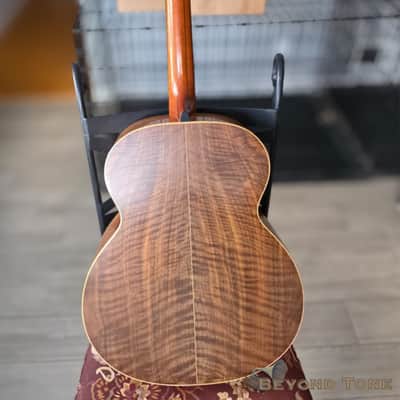 Lowden Baritone image 2