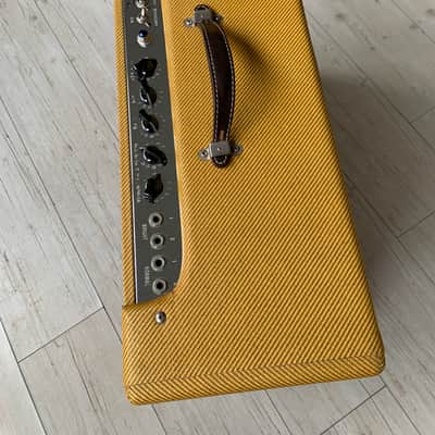 Fender '57 Twin-Amp 2-Channel 40-Watt 2x12" Guitar Combo Lacquered Tweed image 5