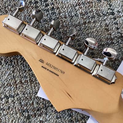 Fender Player II Stratocaster in 3-Color Sunburst image 7