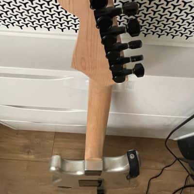 Fender MIJ Boxer Stratocaster HH 2020 - Present - Inca Silver image 4