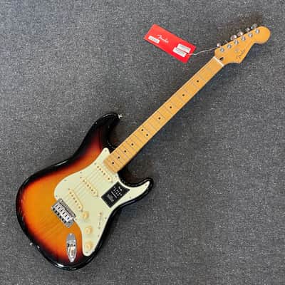 Fender Player Plus Stratocaster MN 3-Tone Sunburst MX21137305 8Lb 8.7 oz image 3