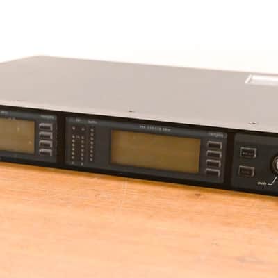 Shure UR4D Dual-Channel UHF Wireless Receiver - H4 Band: 518-578 MHz CG01Y8Y image 3