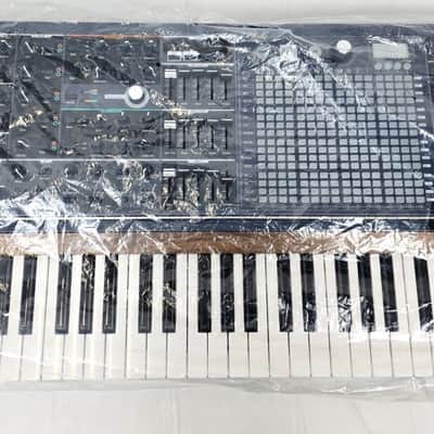 Arturia MatrixBrute Analog Monophonic Synthesizer 49-Key Keyboard Synthesizer image 14