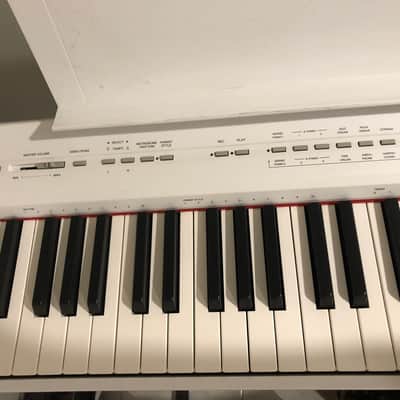 Yamaha P-105 White Digital Piano image 2