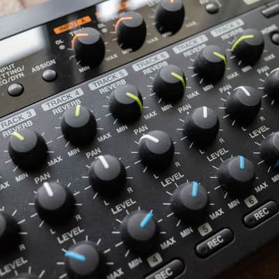 TASCAM DP-008EX POCKET STUDIO, 8 track multitrack digital recorder + original power suplly, like new image 3
