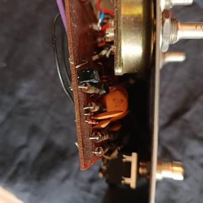 Electro-Harmonix Big Muff Pi V1 (Triangle)1972, internally ALL original, mechanically restored+modernized image 9