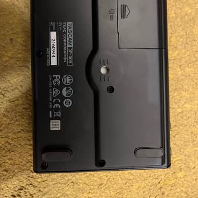 TASCAM DP-006 6-Track Digital Pocketstudio Recorder 2013 - Present - Black image 7